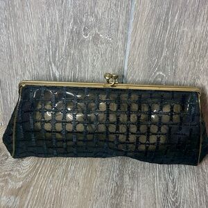 ✨ Vintage Black & Gold Mesh Evening Clutch w/Chain Strap